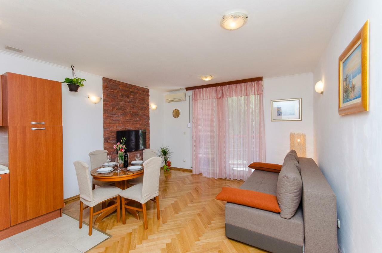 Apartment Lucija Split Exterior photo